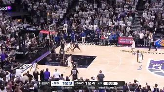 Andrew Wiggins misses open game winner & Stephen Curry misses tying shot vs Kings