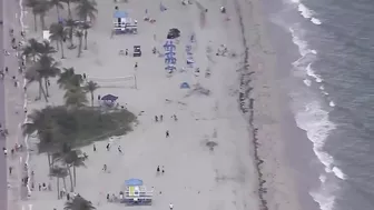 Waterspout sends people scrambling on Hollywood Beach in Florida