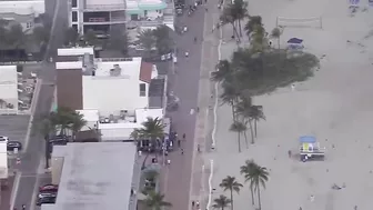 Waterspout sends people scrambling on Hollywood Beach in Florida