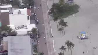 Waterspout sends people scrambling on Hollywood Beach in Florida