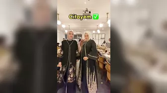 anak gadis jadi model udah biasa, klo emak2 jadi model yaa hasilnya giniiii????