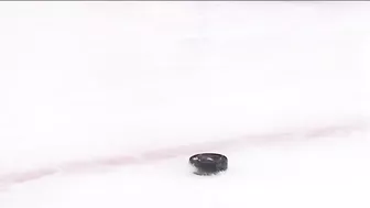 Avalanche's Alexandar Georgiev Stretches Out To Keep Game Tied With Unbelievable, 3-On-1 Save