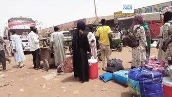 Thousands stream out of capital as Sudan fighting eclipses new truce