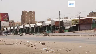 Thousands stream out of capital as Sudan fighting eclipses new truce