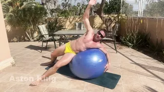 YOGA FOR MEN - BLUE BALL