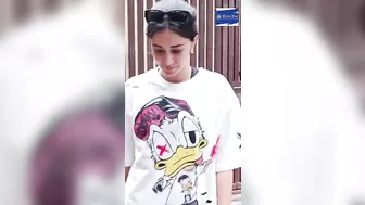 Ananya Panday spotted outside yoga class in Bandra | #shortvideo | Shudh Manoranjan