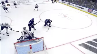 Lightning's Steven Stamkos Pounces On Rebound To Even Game 6 vs. Maple Leafs