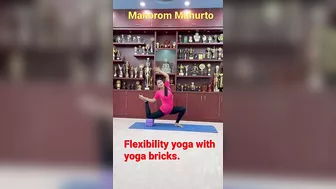 (Brick yoga) Flexibility yoga with yoga bricks.