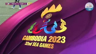 Philippines keeper Setters is knocked out after elbow in the face | Football SEA Games Cambodia 2023