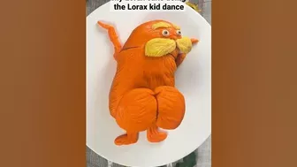 Twerking Lorax Cake ???? #lorax #cake #shorts