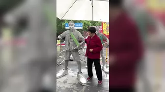 Silver​man Sculpture Funny , Silver Man Ah Shao Funny , part 2857