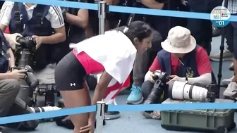 THAT moment Singapore's Shanti Pereira blows away the rest to defend her 200m title | SEA Games 2023