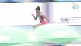 THAT moment Singapore's Shanti Pereira blows away the rest to defend her 200m title | SEA Games 2023