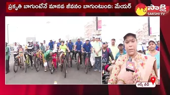 Huge Cycle Rally at Vizag RK Beach | GVMC Mayor Hari Venkata Kumari F2F @SakshiTV