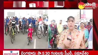 Huge Cycle Rally at Vizag RK Beach | GVMC Mayor Hari Venkata Kumari F2F @SakshiTV