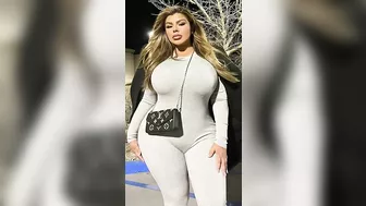 Shell Raven-Curvy Model Plus Size Fashion | Biography, Wiki, Age, Facts Plus Size Fashion Model