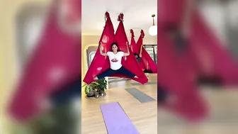 Aerial yoga - trying those splits ????