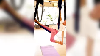 Aerial yoga - trying those splits ????