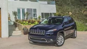 Chrysler recalling these Jeep models for fire risk