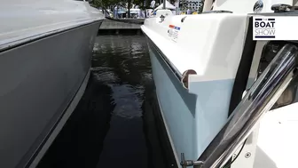 BOSTON WHALER 280 Dauntless seen at the Palm Beach Boat Show 2023 - The Boat Show