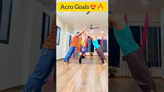 OUTSTANDING ACROBATIC YOGA BY INDIAN COUPLE????||#yoga #shorts #sanak #trending