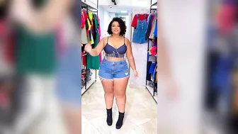 Latest curvy women shorts haul,Plus size model fashion trend