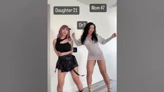 Daughter or mom ? #bouncewhenshewalk #dance #twerk #ohboyprince #shorts #shortvideos