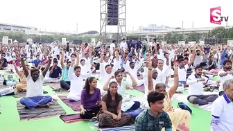 Heroine Sreeleela Doing Yoga | Yoga Mahotsav | SumanTV Vijayawada