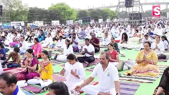 Heroine Sreeleela Doing Yoga | Yoga Mahotsav | SumanTV Vijayawada