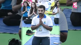 Heroine Sreeleela Doing Yoga | Yoga Mahotsav | SumanTV Vijayawada