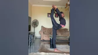 Do these to have flexible back #contortionist #flexibilitygoals #annamcnulty #viral