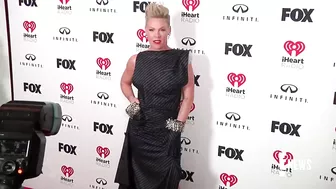 Pink Posts Nude Photo of Herself Showering Outdoors on Instagram | E! News