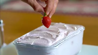 Strawberry Ice Cream – Bruno Albouze