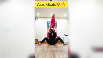 OUTSTANDING ACROBATIC YOGA BY INDIAN COUPLE????||#yoga #shorts #sanak #trending