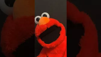 Elmo has a GIRLFRIEND #comedy #elmo #funny #relatable #kermit