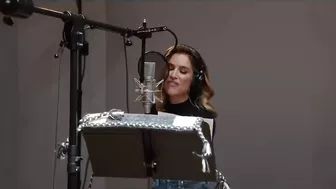 Jessie James Decker & Billy Currington - Islands In The Stream (From The Studio)