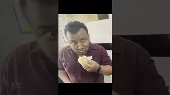 i tried Golden Wada Pav But ???? Don't miss end #funnyshorts #kachabadam #travel #wadapav #mumbai