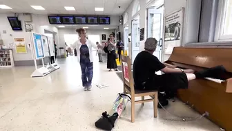 Boogie Woogie Yoga At The Public Piano - Lady Dances