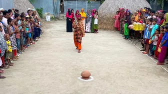 blindfolded challenge of breaking pot