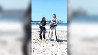 V - ‘Slow Dancing’ at the beach ????‍????‍???? | Ellen and Brian #SlowDancing