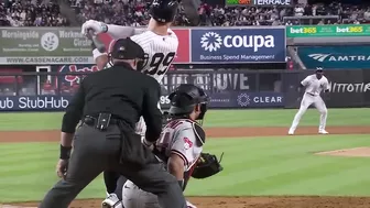 Aaron Judge clobbers THREE homers in one game!