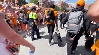 See the Vol Walk ahead of Tennessee's game against UTSA in Neyland Stadium