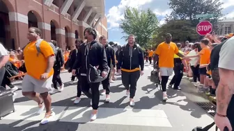 See the Vol Walk ahead of Tennessee's game against UTSA in Neyland Stadium