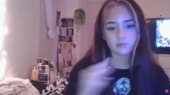 Deaf Girl throws up gang signs