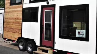 Stunning Beautiful The Ramblin’ Rose Model Tiny House