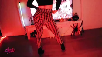 Iggy Azalea, Tyga - Sip It | Halloween Twerk by DHQ Kris Moskov from AussieTwerk