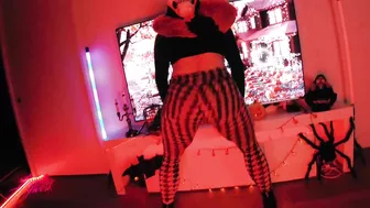 Iggy Azalea, Tyga - Sip It | Halloween Twerk by DHQ Kris Moskov from AussieTwerk