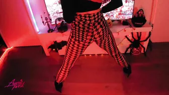 Iggy Azalea, Tyga - Sip It | Halloween Twerk by DHQ Kris Moskov from AussieTwerk