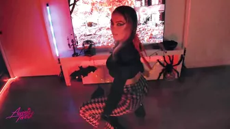 Iggy Azalea, Tyga - Sip It | Halloween Twerk by DHQ Kris Moskov from AussieTwerk