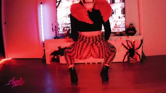 Iggy Azalea, Tyga - Sip It | Halloween Twerk by DHQ Kris Moskov from AussieTwerk